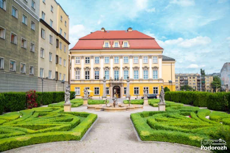 Королівський палац Королівський палац